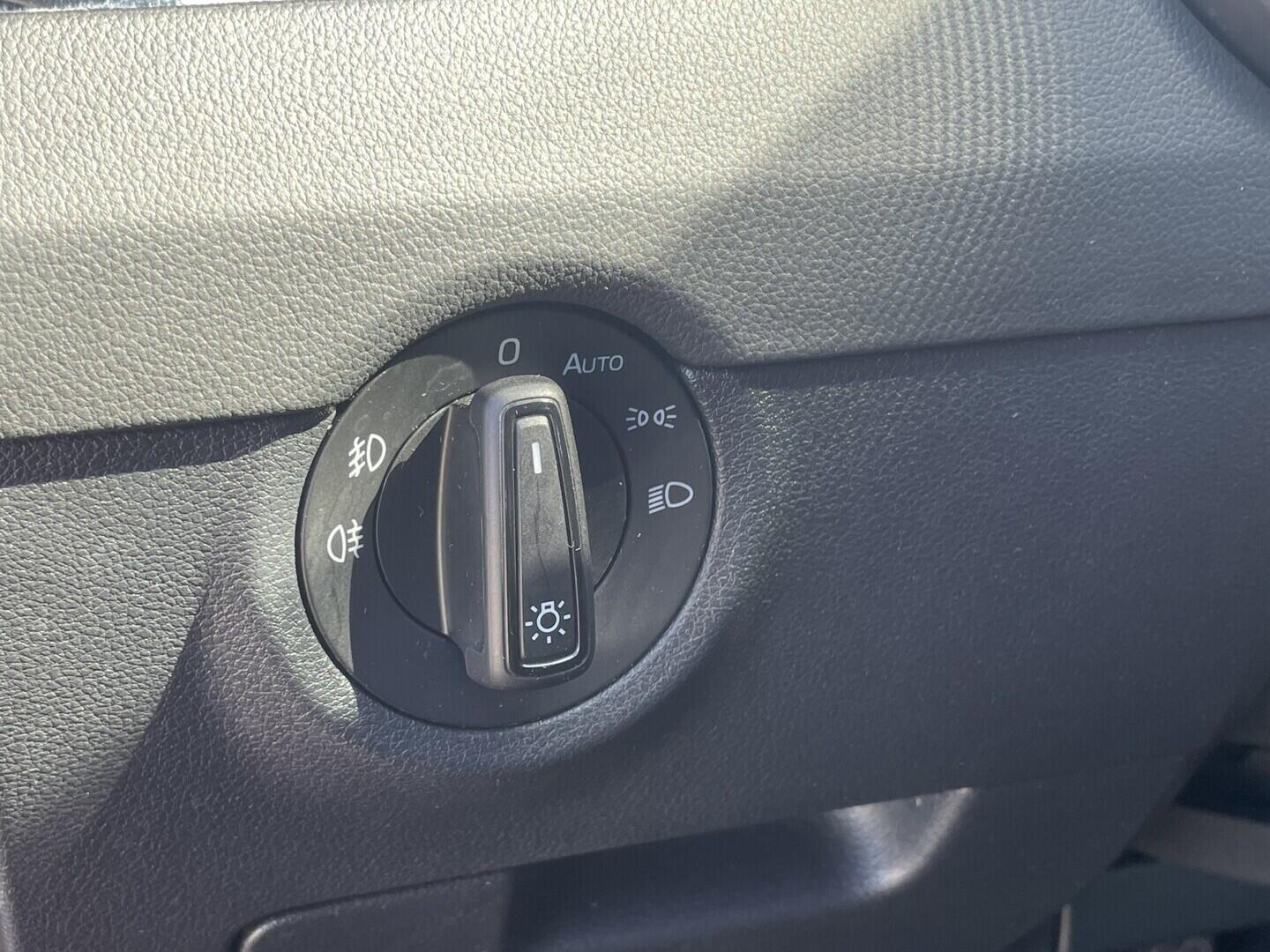 O119V07258_23.webp_OCTAVIA Edition 100 1.0 TSI 85 kW manuál