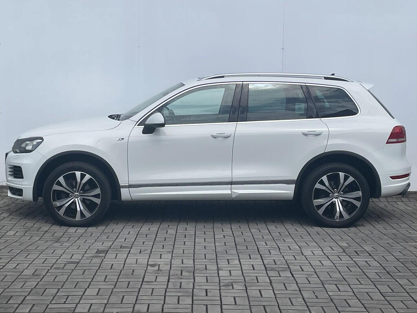 O119V07261_12.webp_TOUAREG R-Line 3.0 TDI 180 kW automat, DPH