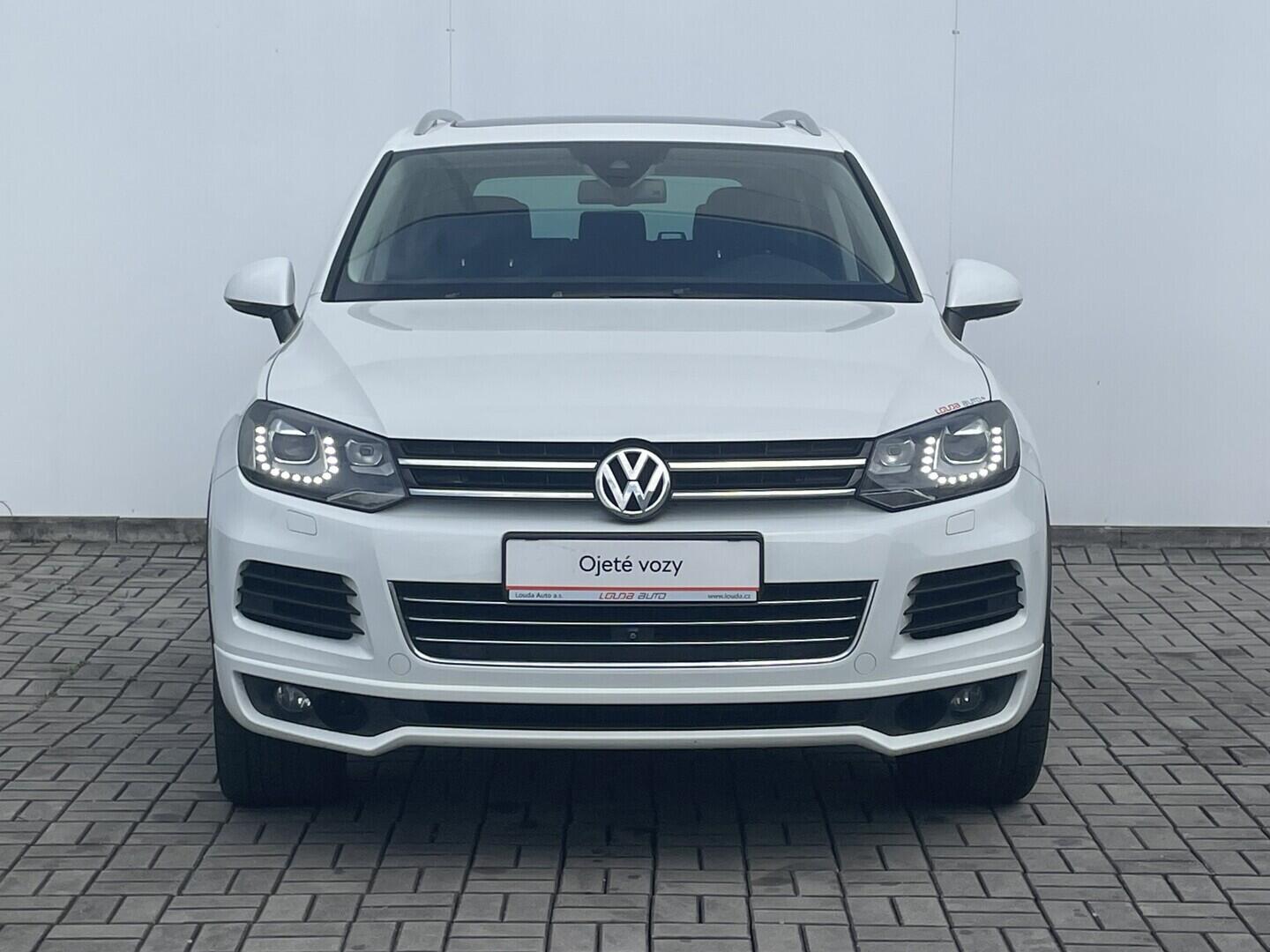 O119V07261_13.webp_TOUAREG R-Line 3.0 TDI 180 kW automat, DPH