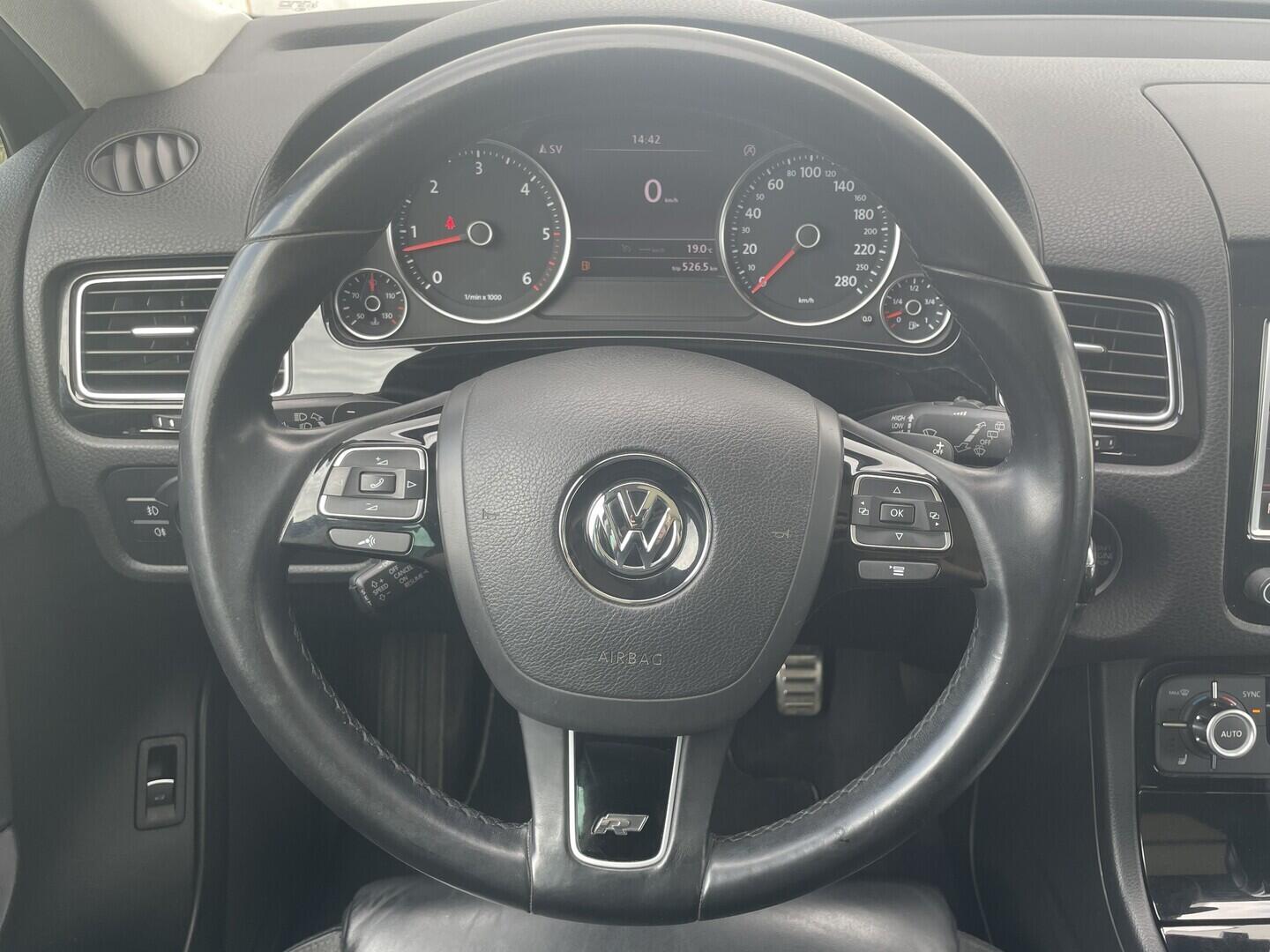 O119V07261_24.webp_TOUAREG R-Line 3.0 TDI 180 kW automat, DPH
