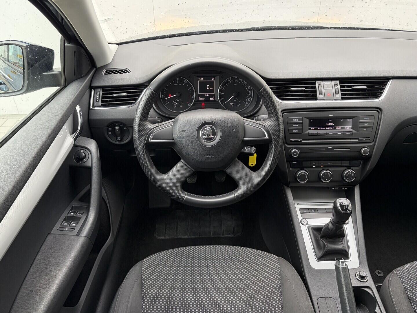 O119V07262_23.webp_OCTAVIA Active 1.2 TSI 77 kW manuál