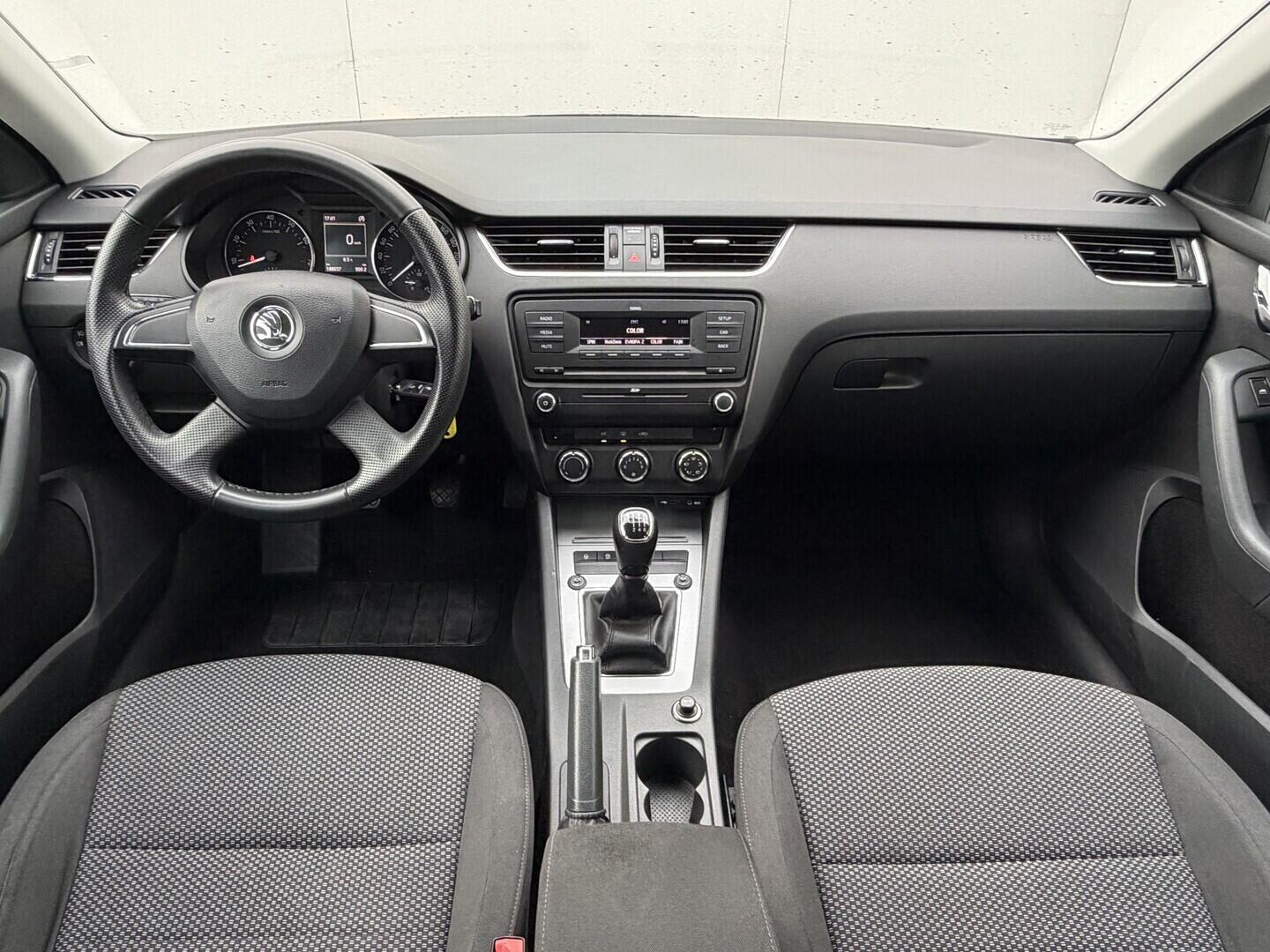 O119V07262_24.webp_OCTAVIA Active 1.2 TSI 77 kW manuál