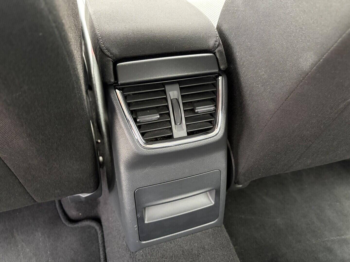 O119V07262_36.webp_OCTAVIA Active 1.2 TSI 77 kW manuál