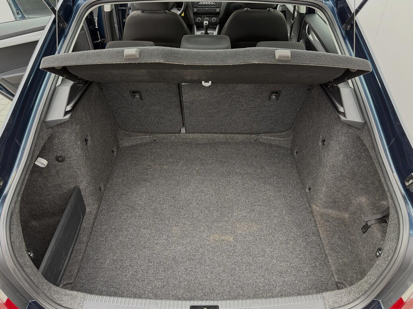 O119V07262_37.webp_OCTAVIA Active 1.2 TSI 77 kW manuál