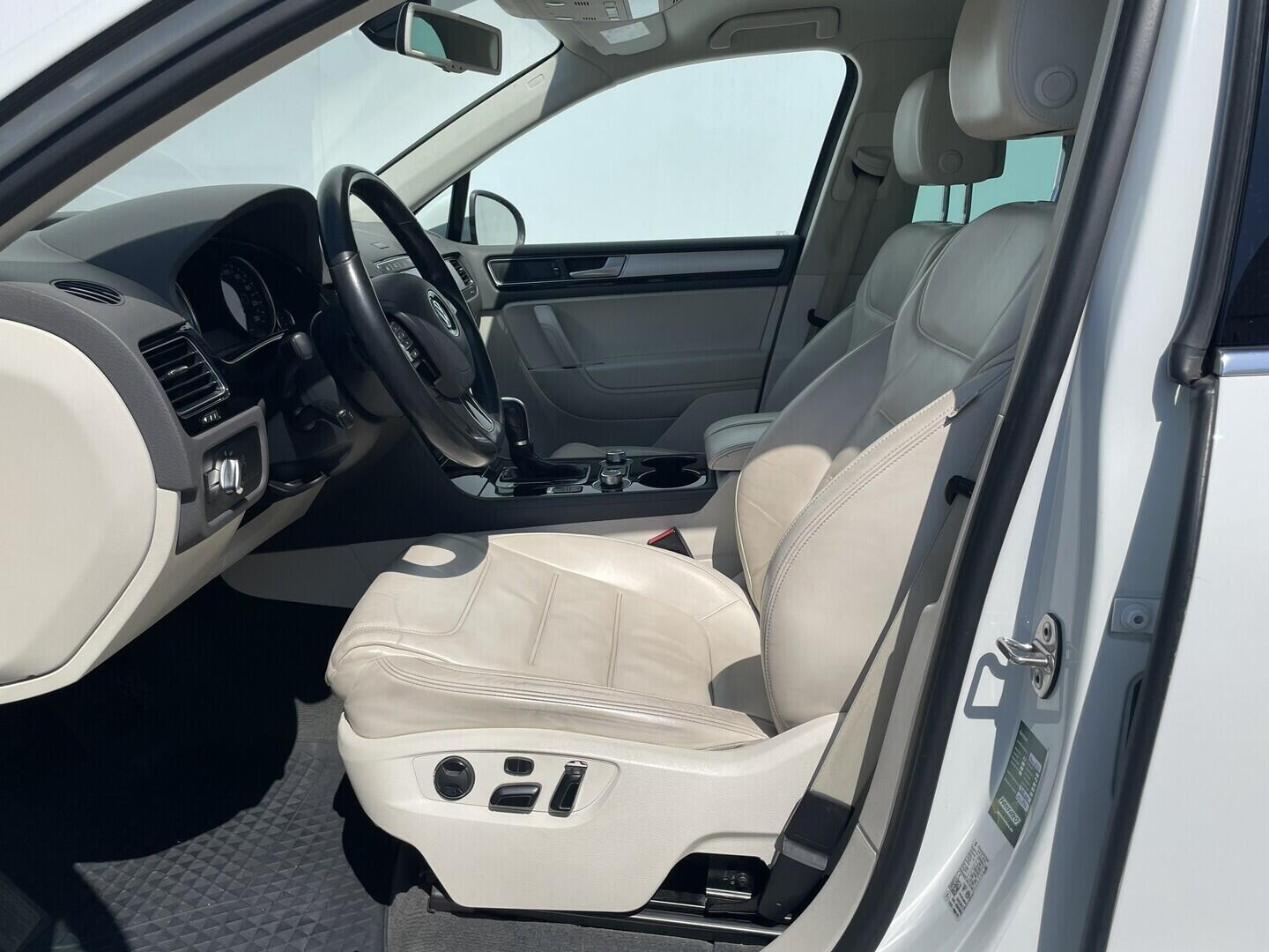 O119V07266_21.webp_TOUAREG R-Line 3.0 TDI 193 kW automat