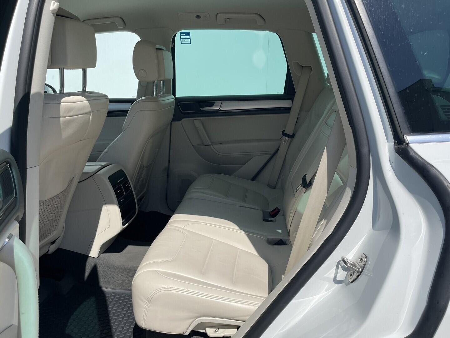 O119V07266_32.webp_TOUAREG R-Line 3.0 TDI 193 kW automat