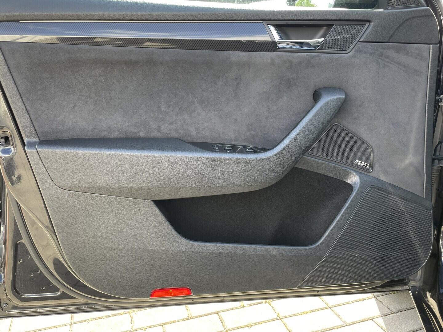 O119V07274_19.webp_SUPERB SportLine 2.0 TDI 140 kW automat