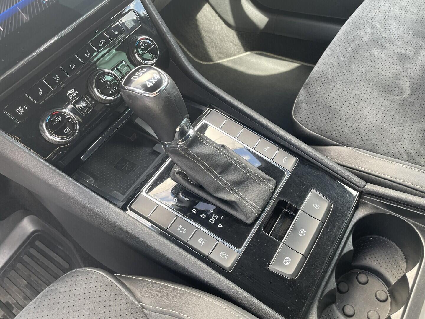 O119V07274_30.webp_SUPERB SportLine 2.0 TDI 140 kW automat