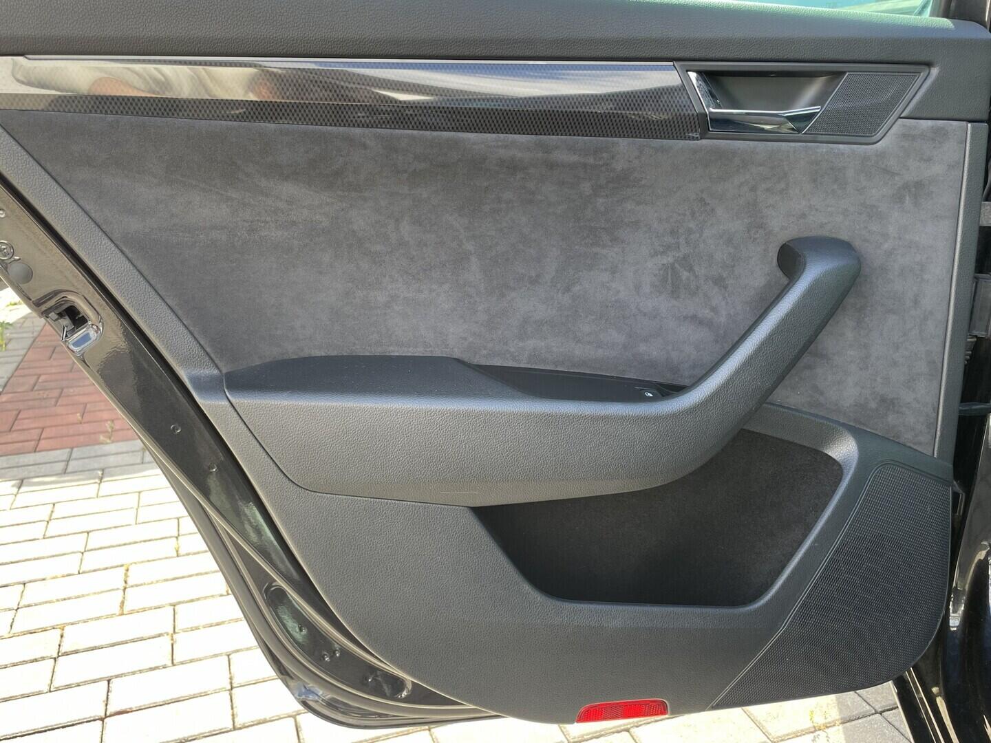 O119V07274_31.webp_SUPERB SportLine 2.0 TDI 140 kW automat