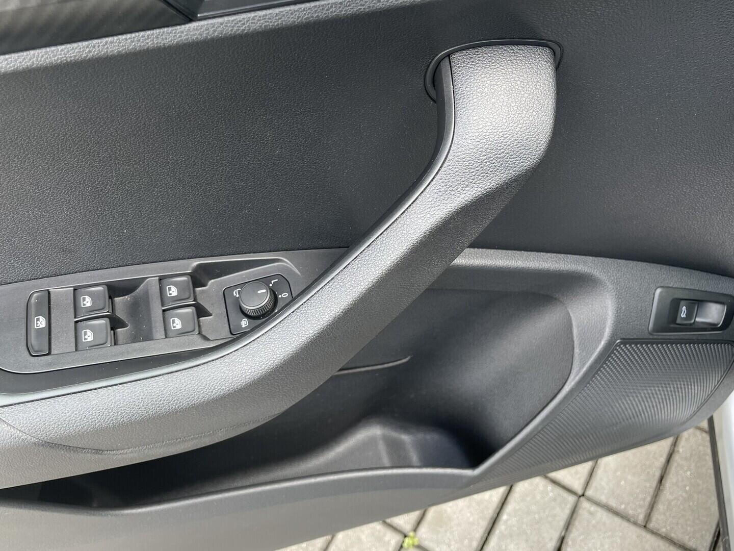O119V07279_20.webp_KAROQ SportLine 1.5 TSI 110 kW automat