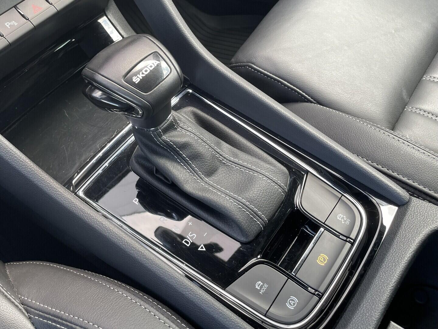 O119V07279_30.webp_KAROQ SportLine 1.5 TSI 110 kW automat