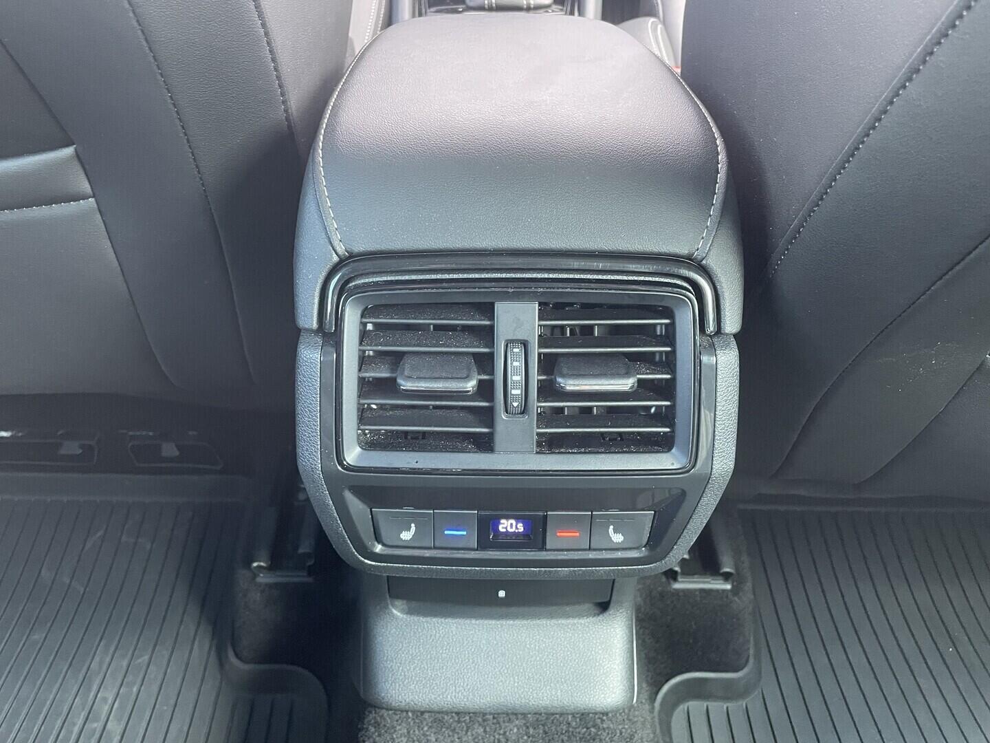 O119V07279_33.webp_KAROQ SportLine 1.5 TSI 110 kW automat