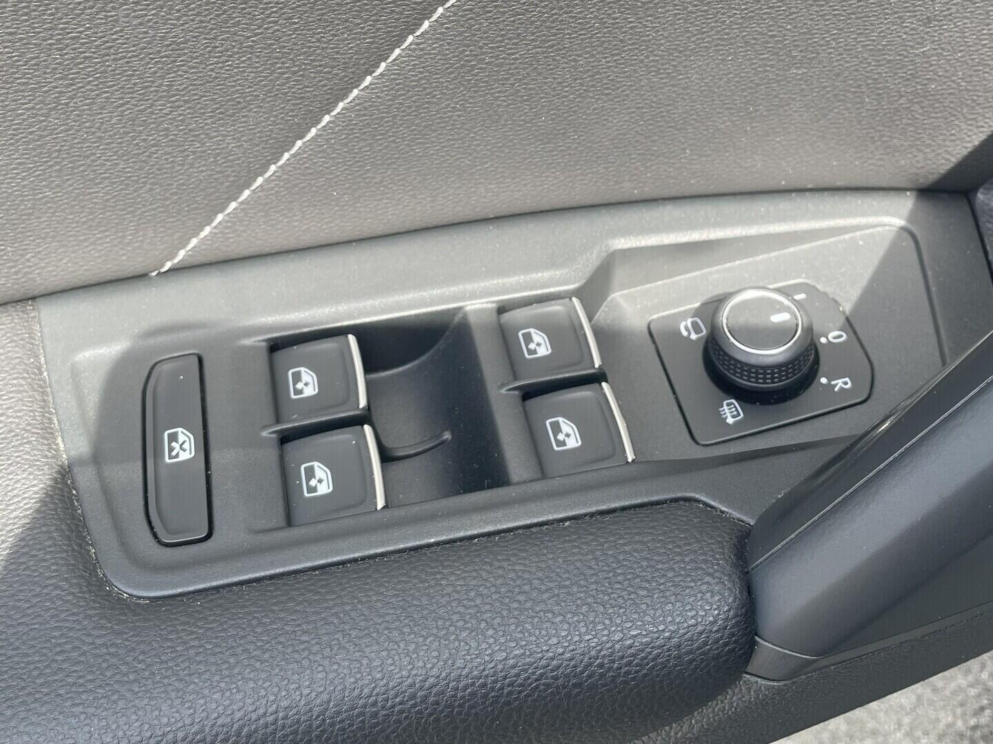 O119V07285_20.webp_TIGUAN R-line 2.0 TDI 110 kW automat, DPH