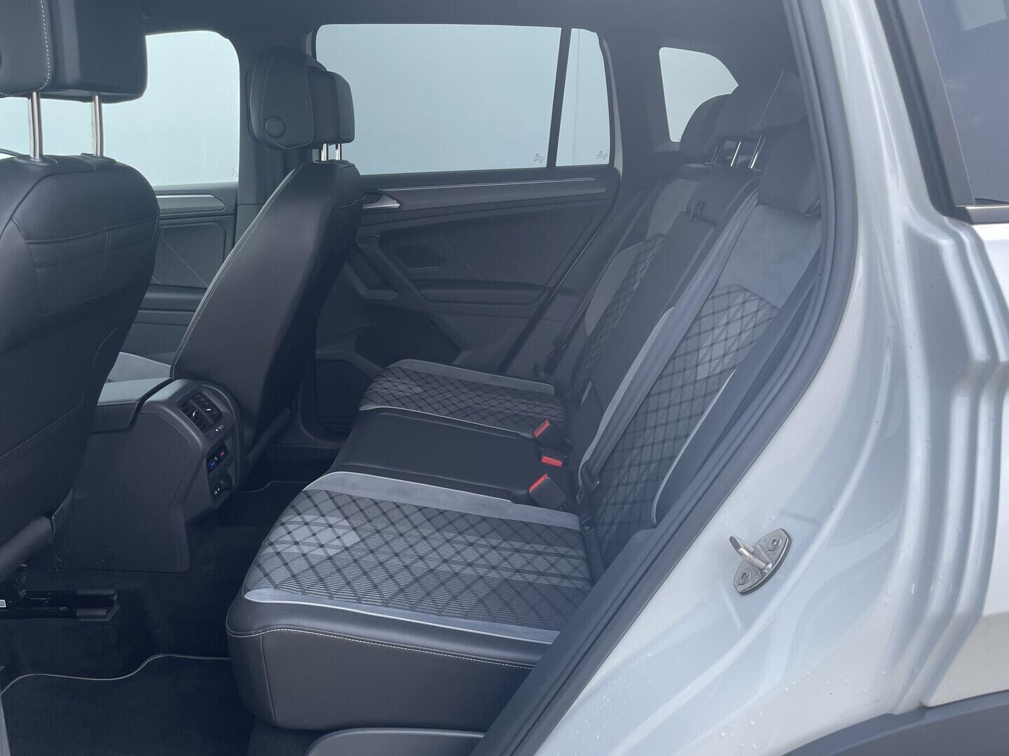 O119V07285_32.webp_TIGUAN R-line 2.0 TDI 110 kW automat, DPH