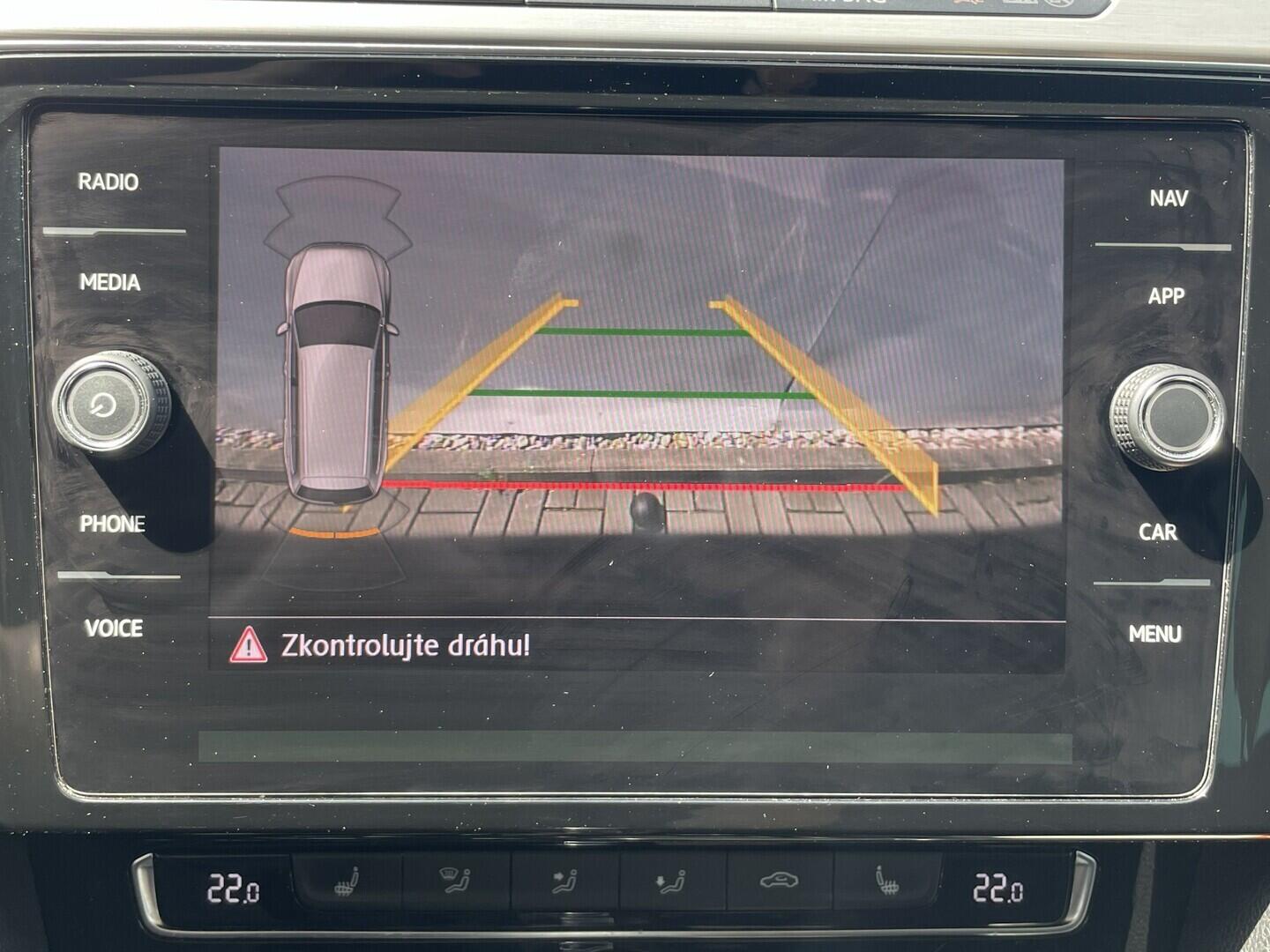 O119V07309_27.webp_PASSAT  2.0 TDI 110 kW automat