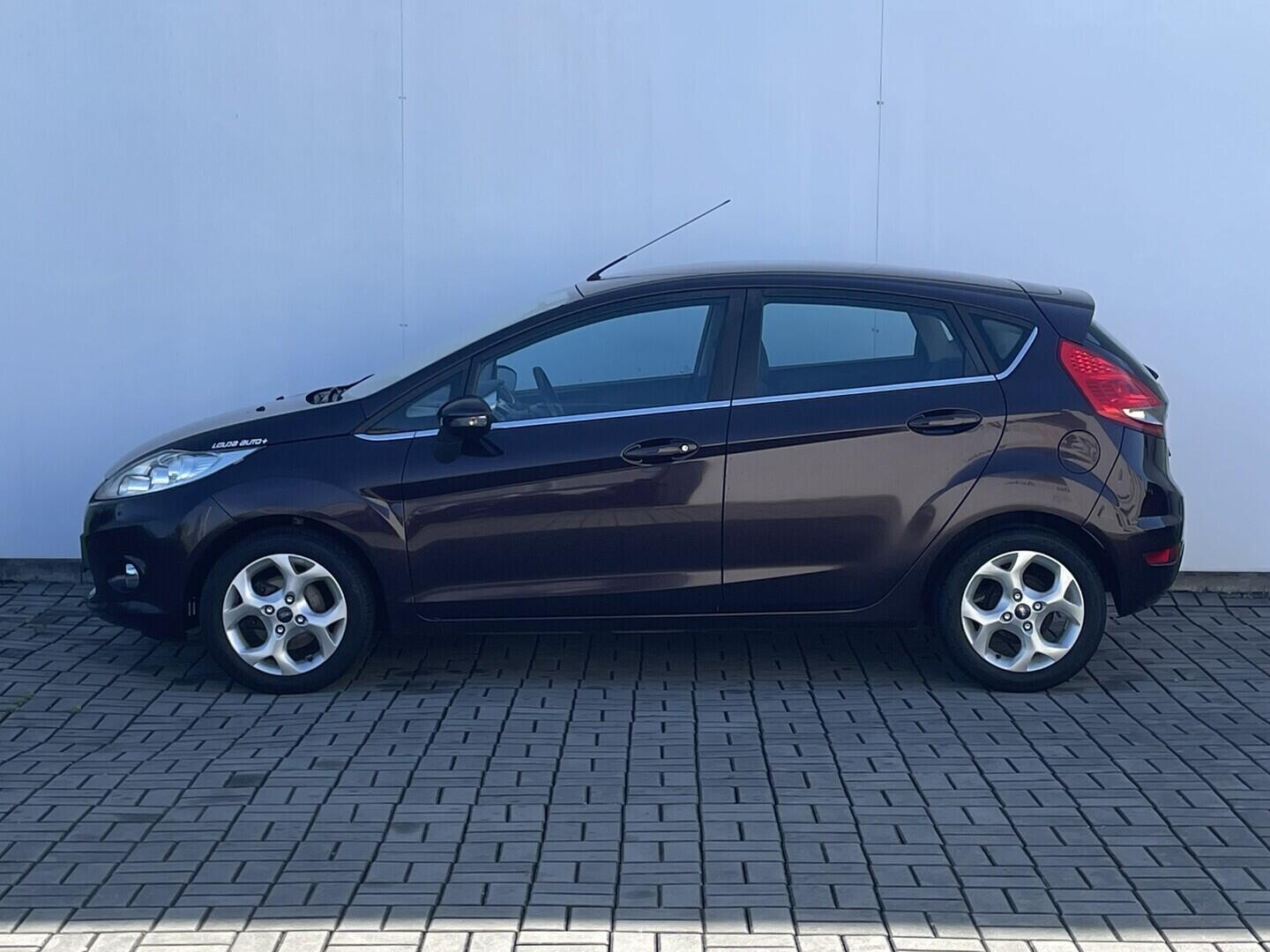 O119V07323_12.webp_FIESTA Titanium 1.2 16V 44 kW manuál
