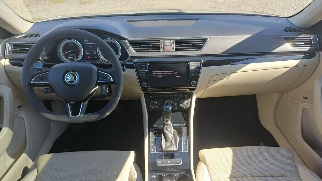O199V00437_18.webp_SUPERB L&K 2.0 TSI 206 kW automat