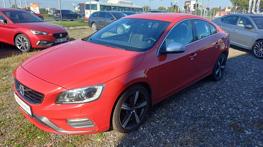 S60 R-Design SE 2.0  112 kW manuál