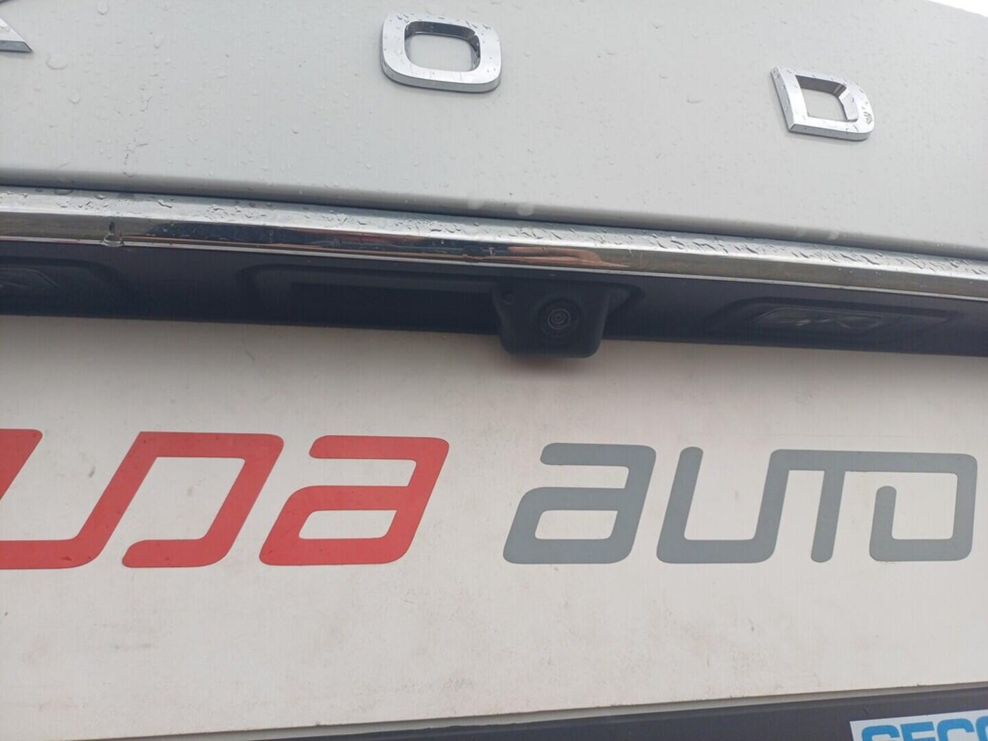 O199V00441_32.webp_SUPERB Scout 2.0 TDI 140 kW automat, DPH
