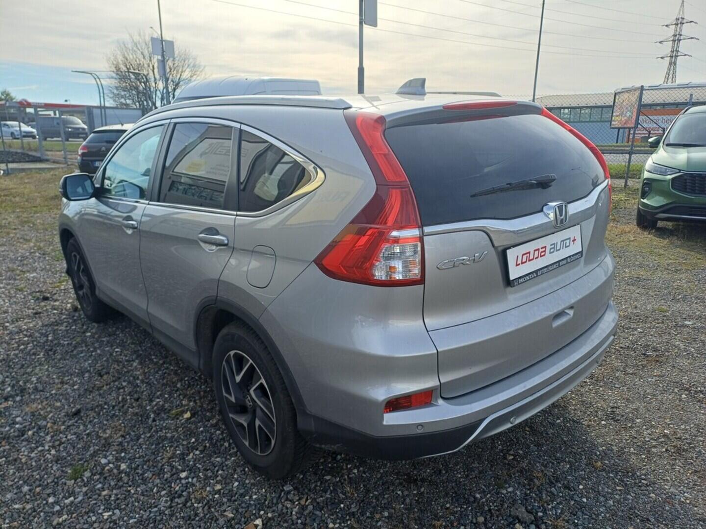 O199V00442_15.webp_CRV Elegance Plus 2.0 i-VTEC 114 kW manuál