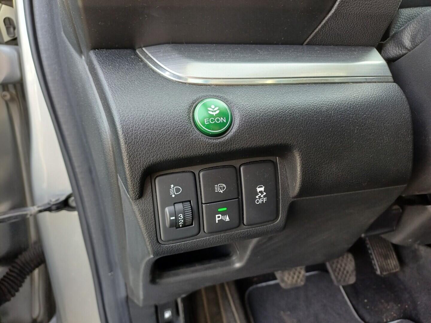 O199V00442_22.webp_CRV Elegance Plus 2.0 i-VTEC 114 kW manuál