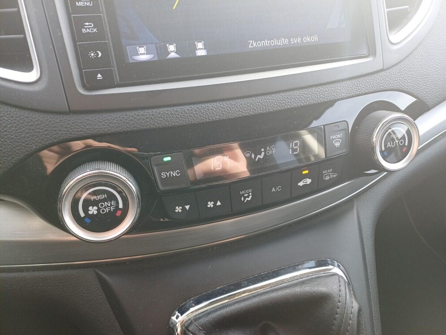 O199V00442_27.webp_CRV Elegance Plus 2.0 i-VTEC 114 kW manuál