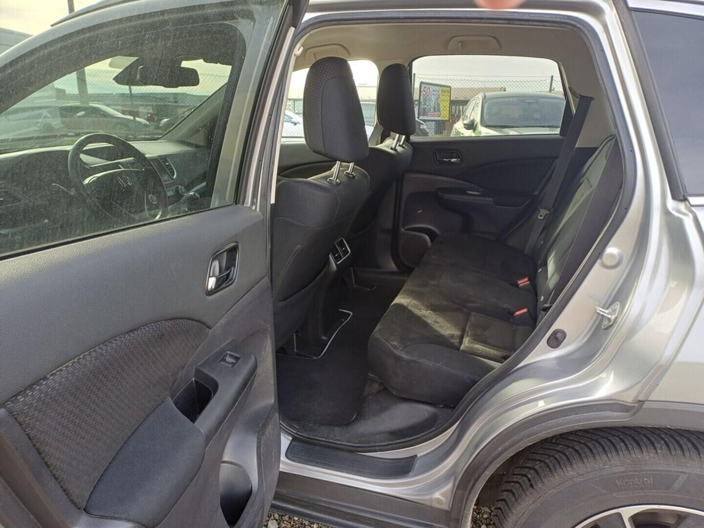 O199V00442_29.webp_CRV Elegance Plus 2.0 i-VTEC 114 kW manuál