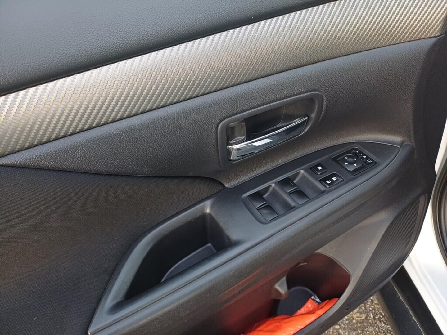 O199V00443_21.webp_OUTLANDER  2.3 Di-D 110 kW manuál, DPH