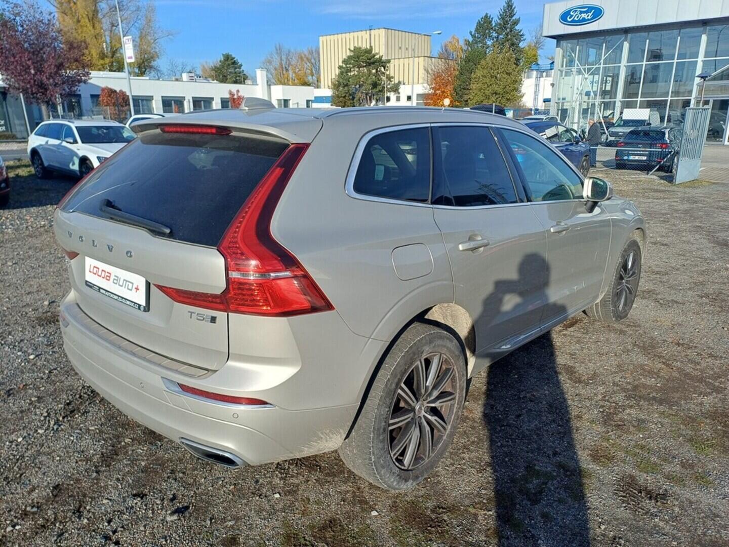 O199V00444_11.webp_XC60 Inscription 2.0 T5 184 kW automat, DPH