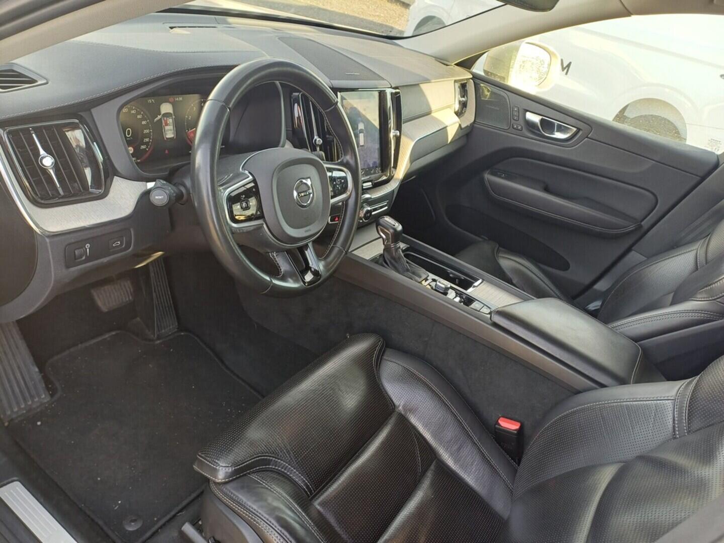 O199V00444_19.webp_XC60 Inscription 2.0 T5 184 kW automat, DPH