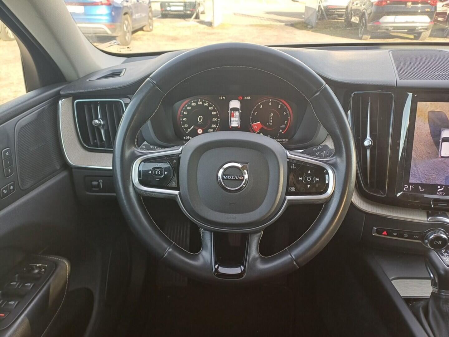 O199V00444_22.webp_XC60 Inscription 2.0 T5 184 kW automat, DPH