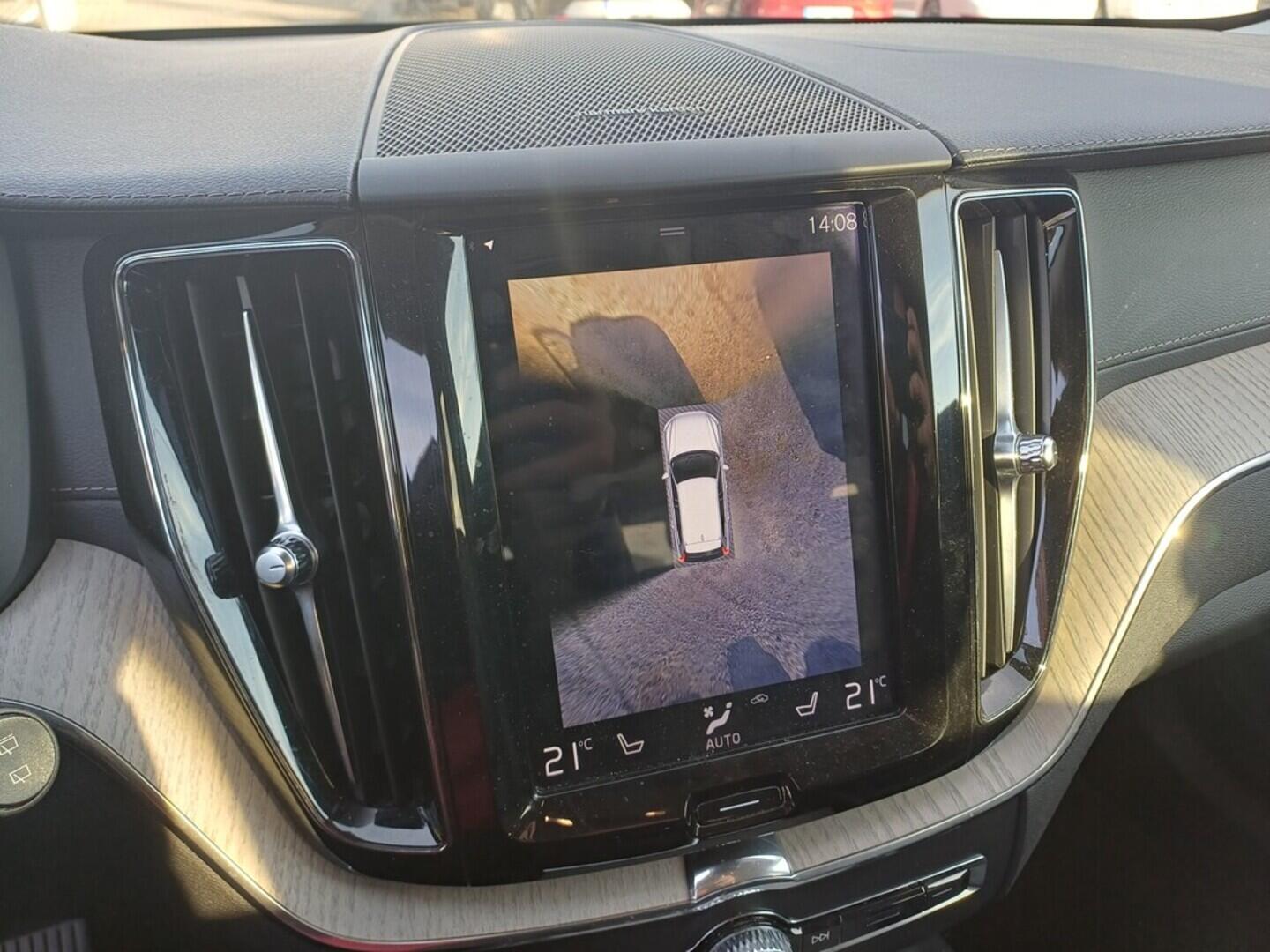 O199V00444_23.webp_XC60 Inscription 2.0 T5 184 kW automat, DPH