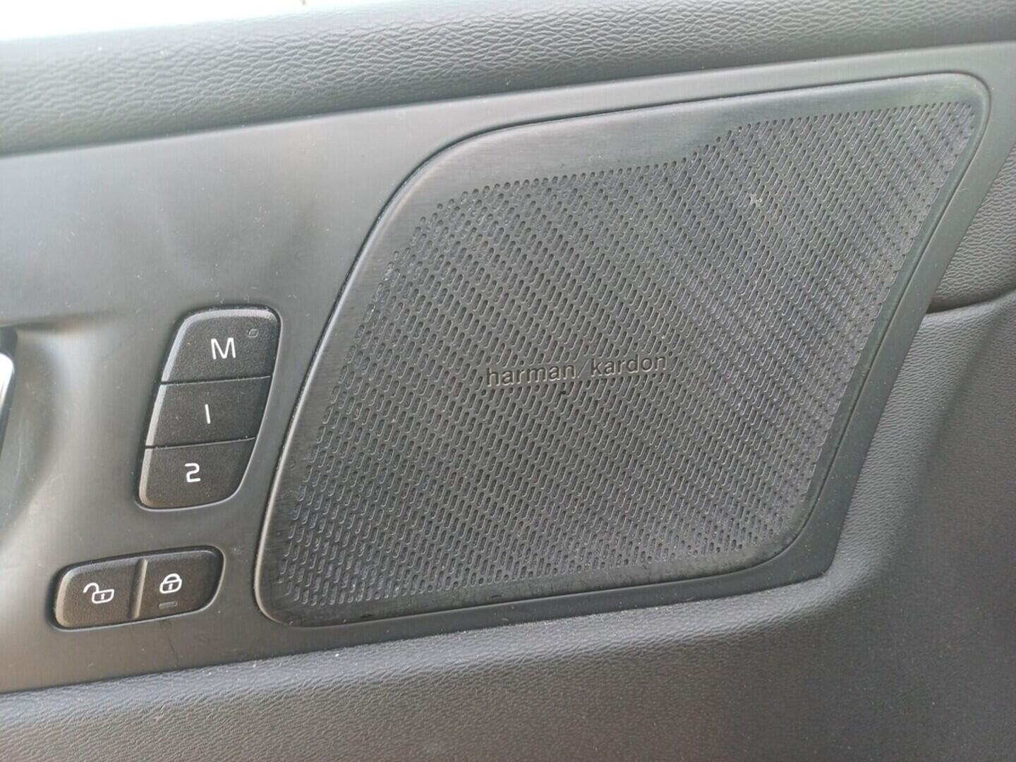 O199V00444_30.webp_XC60 Inscription 2.0 T5 184 kW automat, DPH