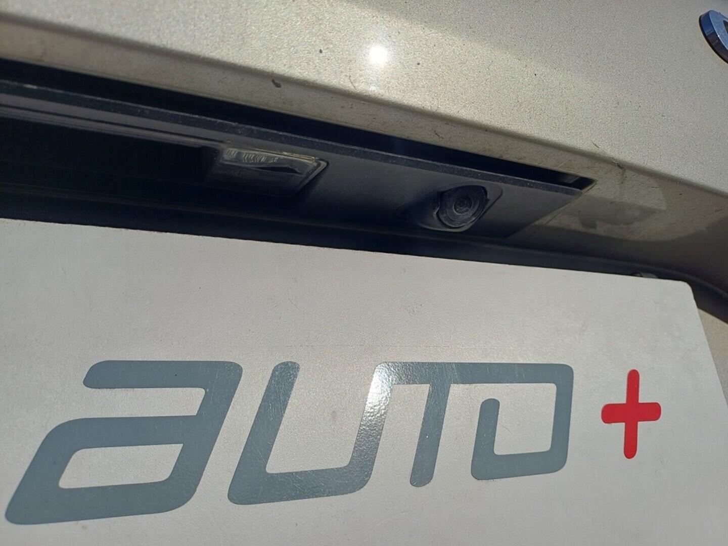 O199V00444_31.webp_XC60 Inscription 2.0 T5 184 kW automat, DPH