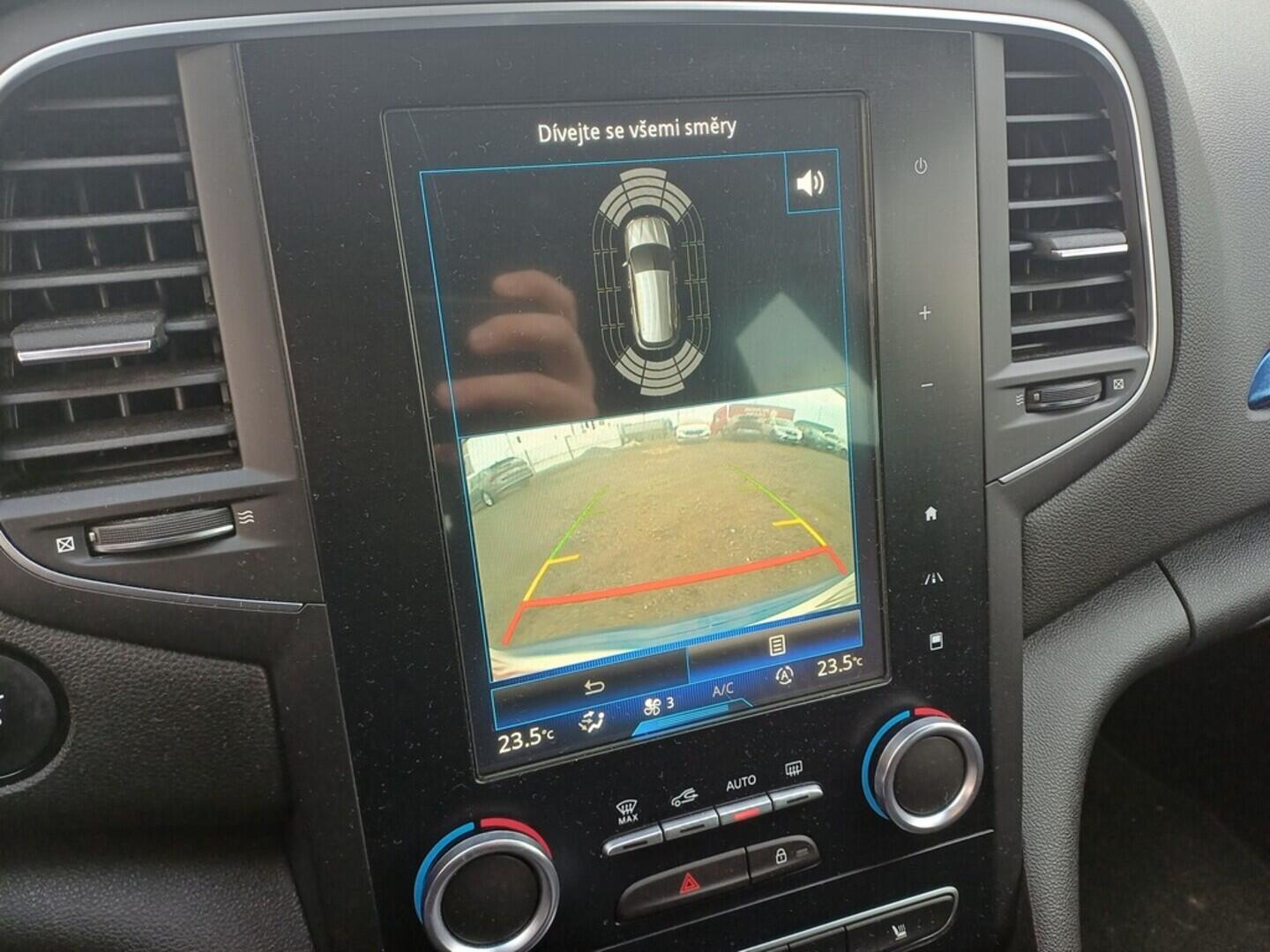 O199V00446_24.webp_MÉGANE GT line 1.2 TSI 74 kW manuál