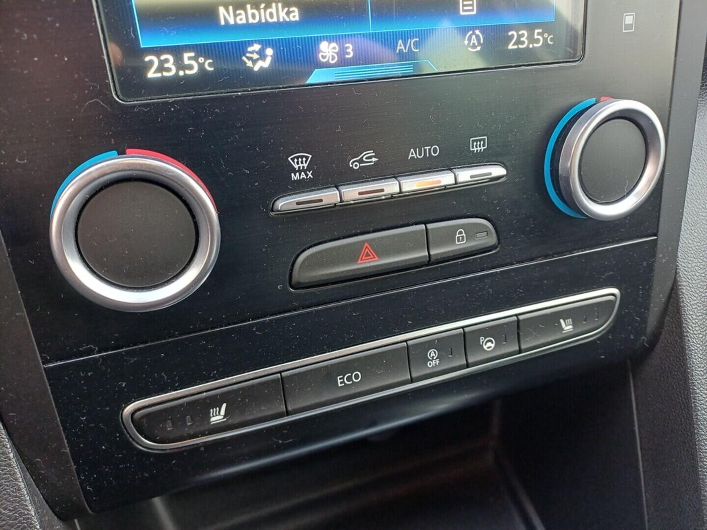 O199V00446_25.webp_MÉGANE GT line 1.2 TSI 74 kW manuál