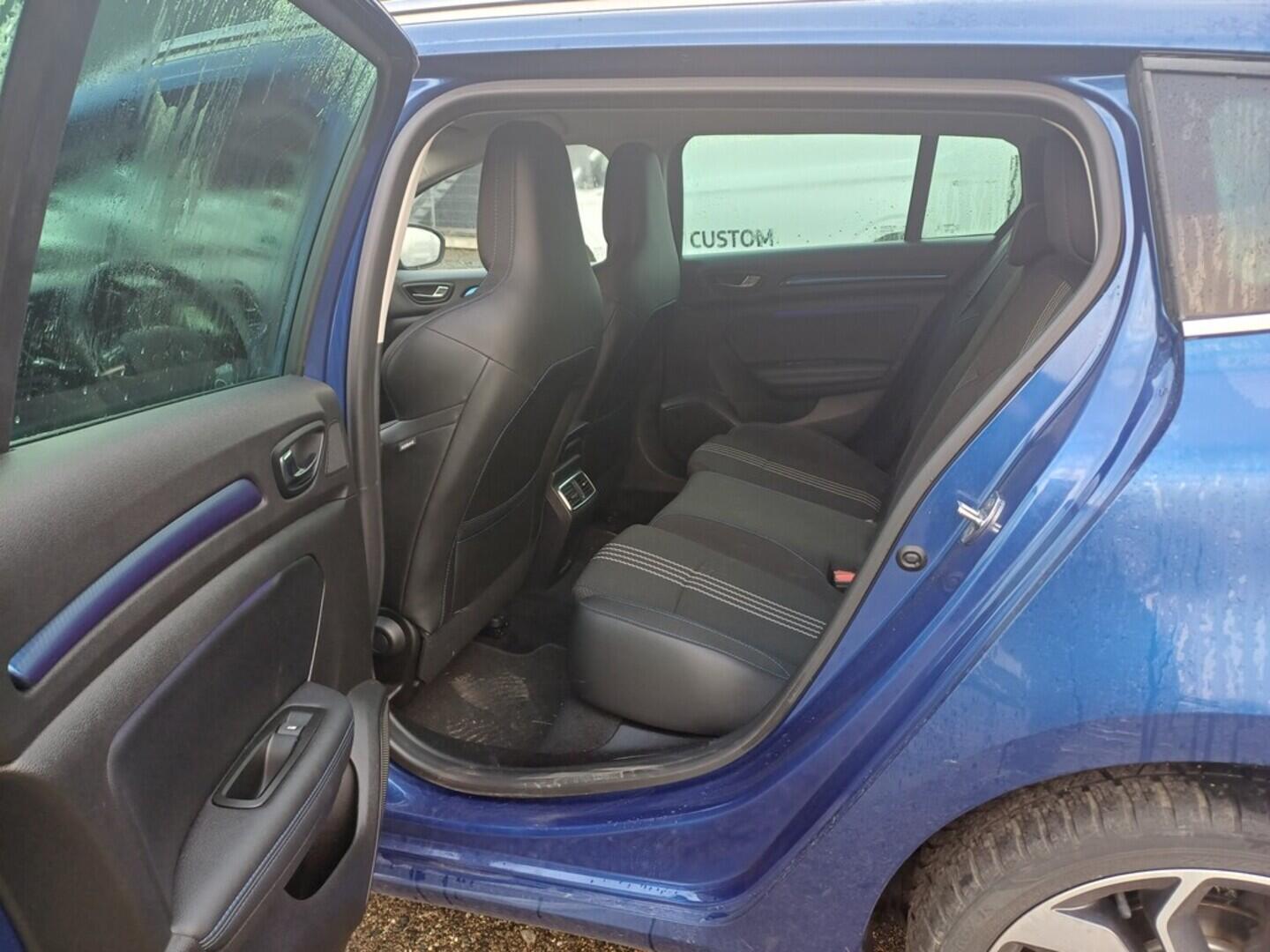 O199V00446_27.webp_MÉGANE GT line 1.2 TSI 74 kW manuál