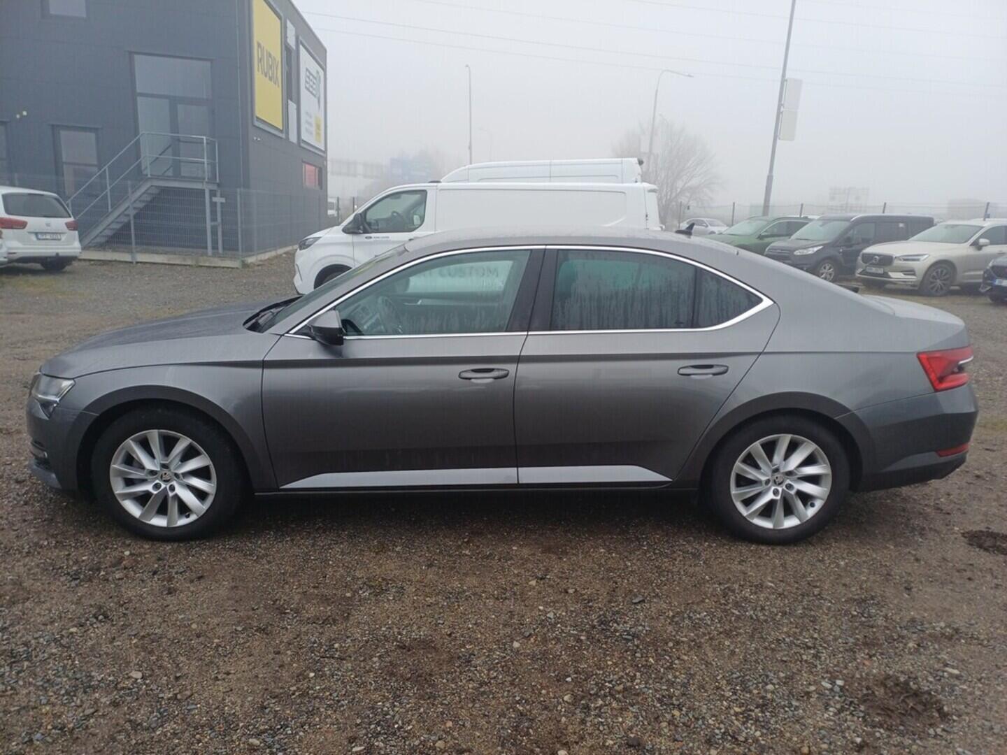 O199V00447_12.webp_SUPERB Ambition 2.0 TSI 140 kW automat, DPH