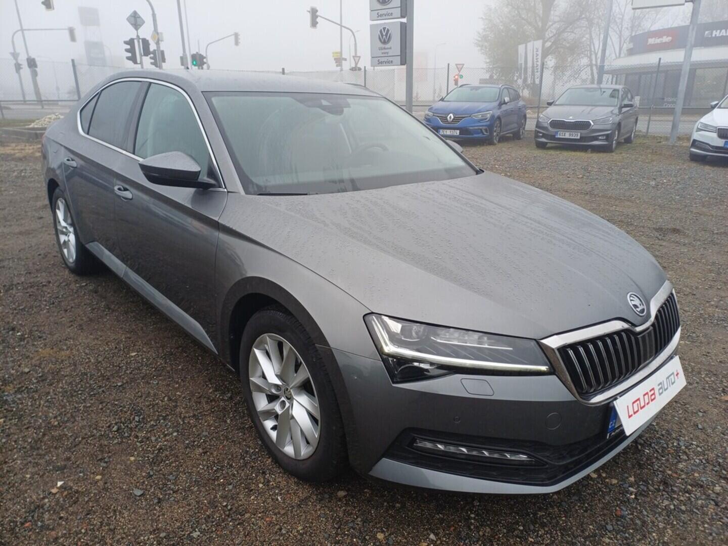 O199V00447_14.webp_SUPERB Ambition 2.0 TSI 140 kW automat, DPH