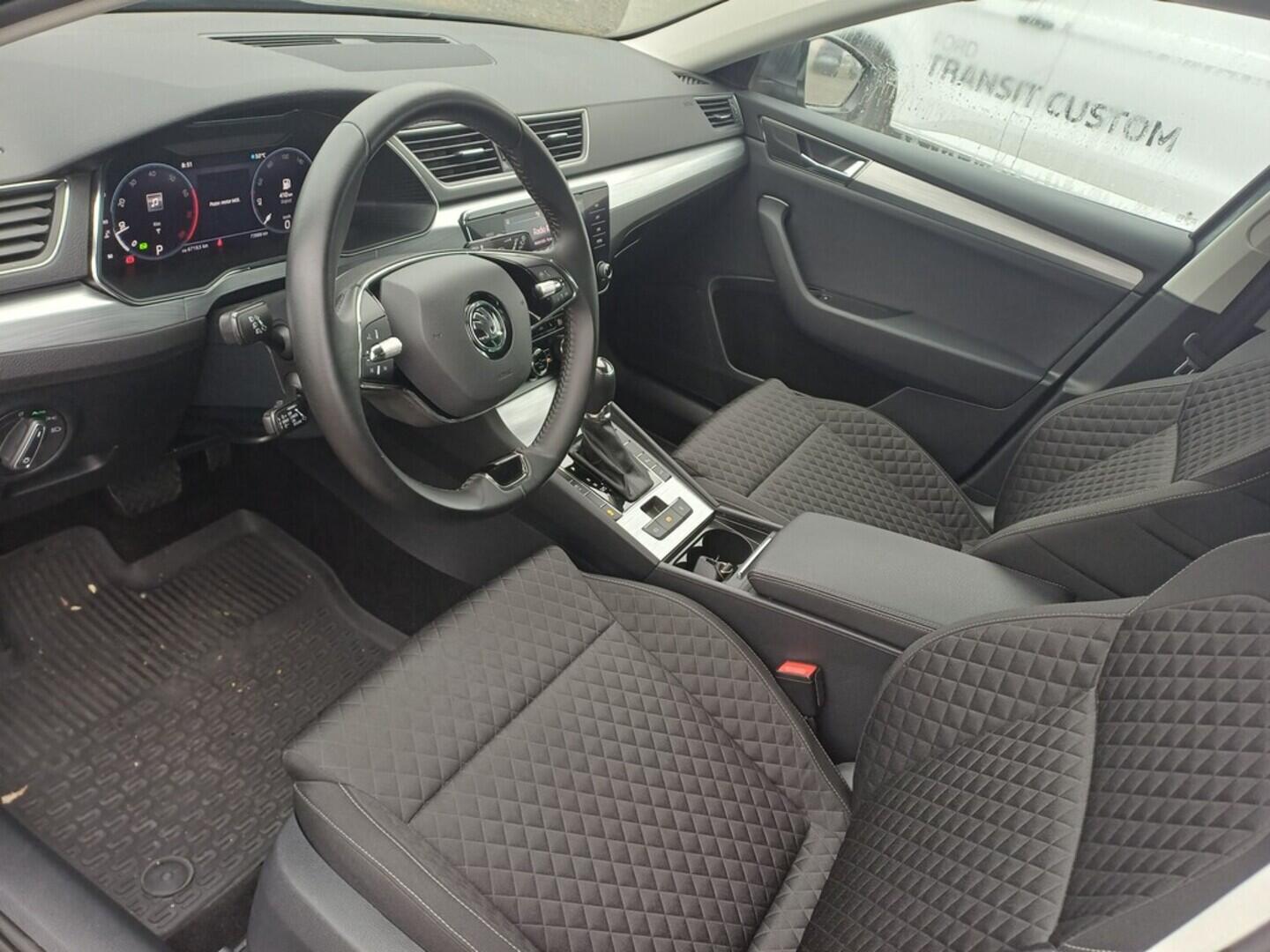 O199V00447_19.webp_SUPERB Ambition 2.0 TSI 140 kW automat, DPH