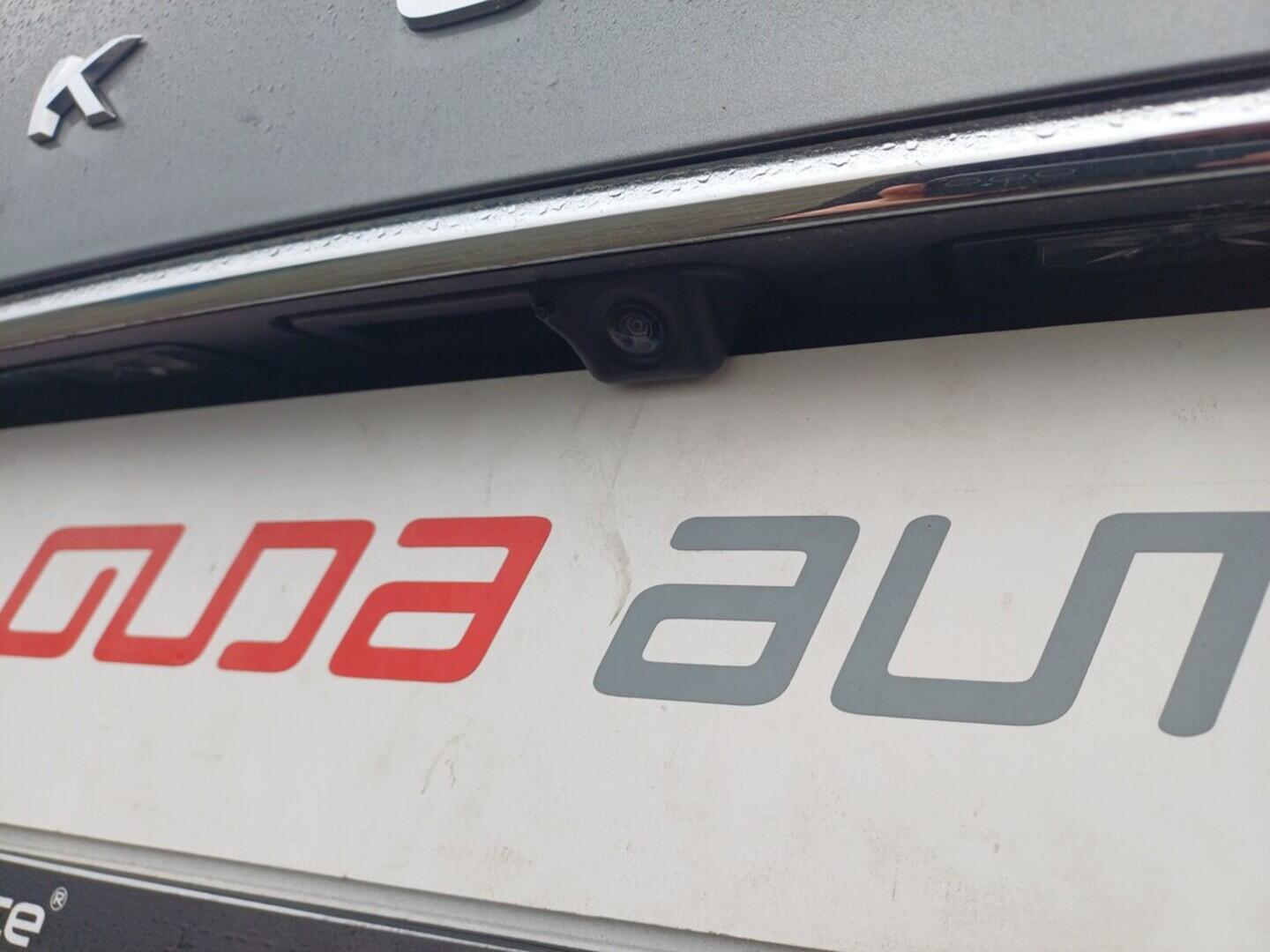 O199V00447_32.webp_SUPERB Ambition 2.0 TSI 140 kW automat, DPH