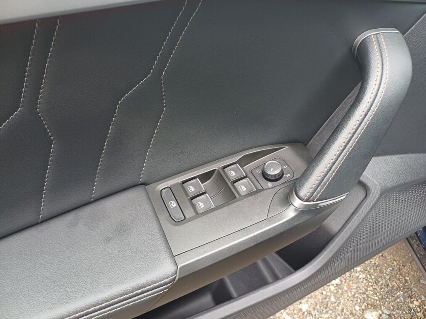 O199V00448_21.webp_FORMENTOR  1.5 TSI 110 kW manuál, DPH