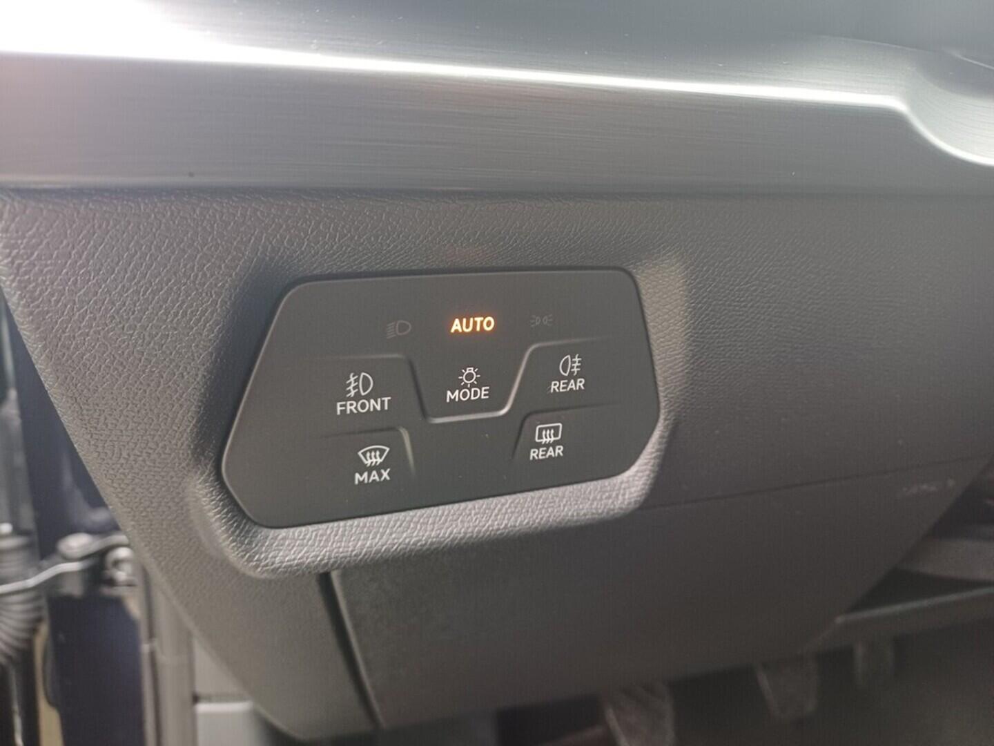 O199V00448_22.webp_FORMENTOR  1.5 TSI 110 kW manuál, DPH