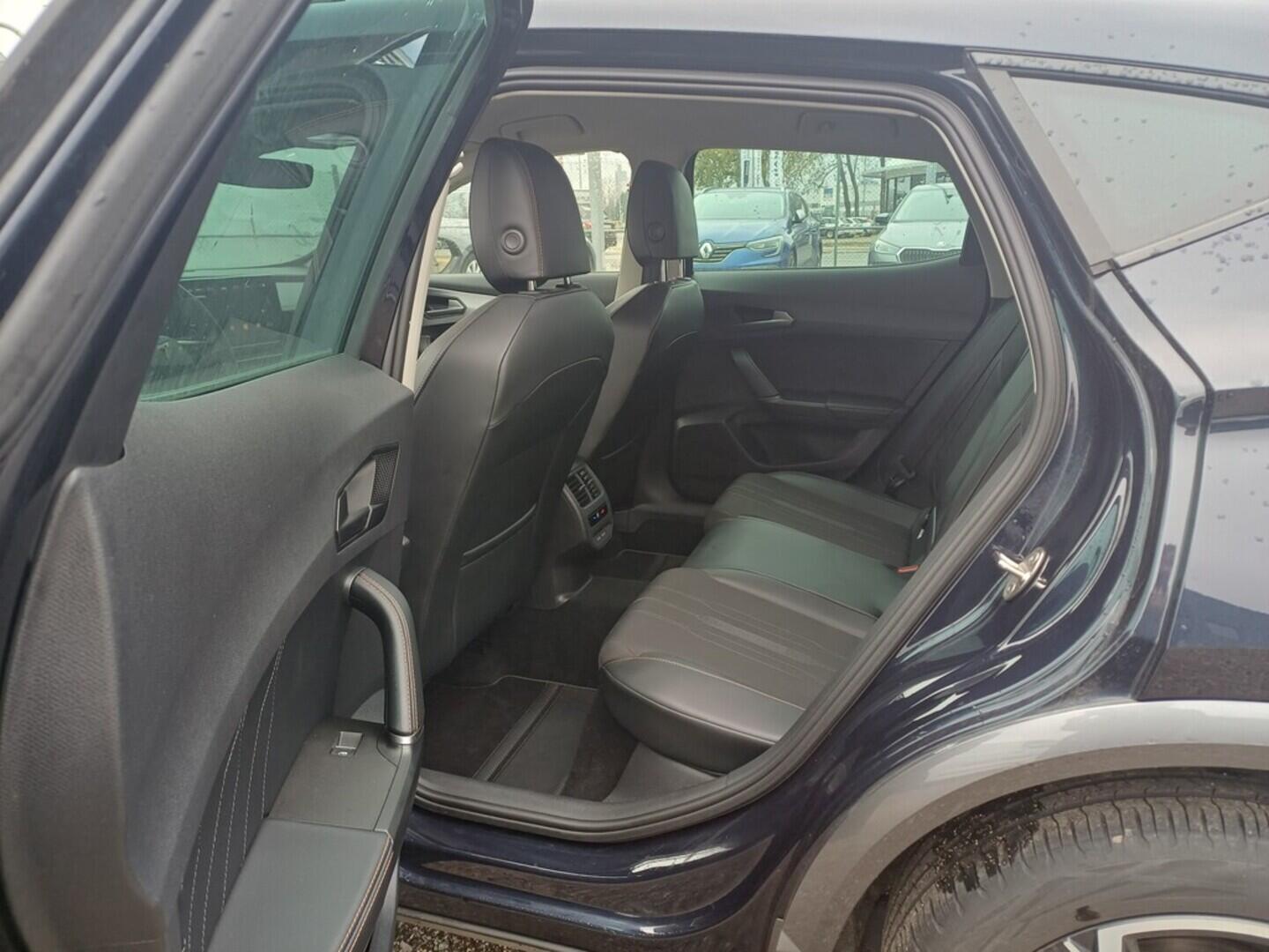 O199V00448_28.webp_FORMENTOR  1.5 TSI 110 kW manuál, DPH