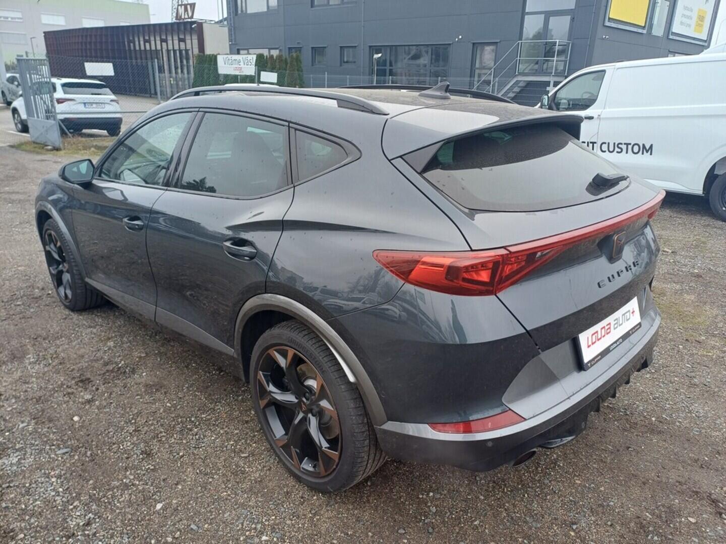 O199V00449_15.webp_FORMENTOR VZ 2.0 TSI 180 kW automat, DPH