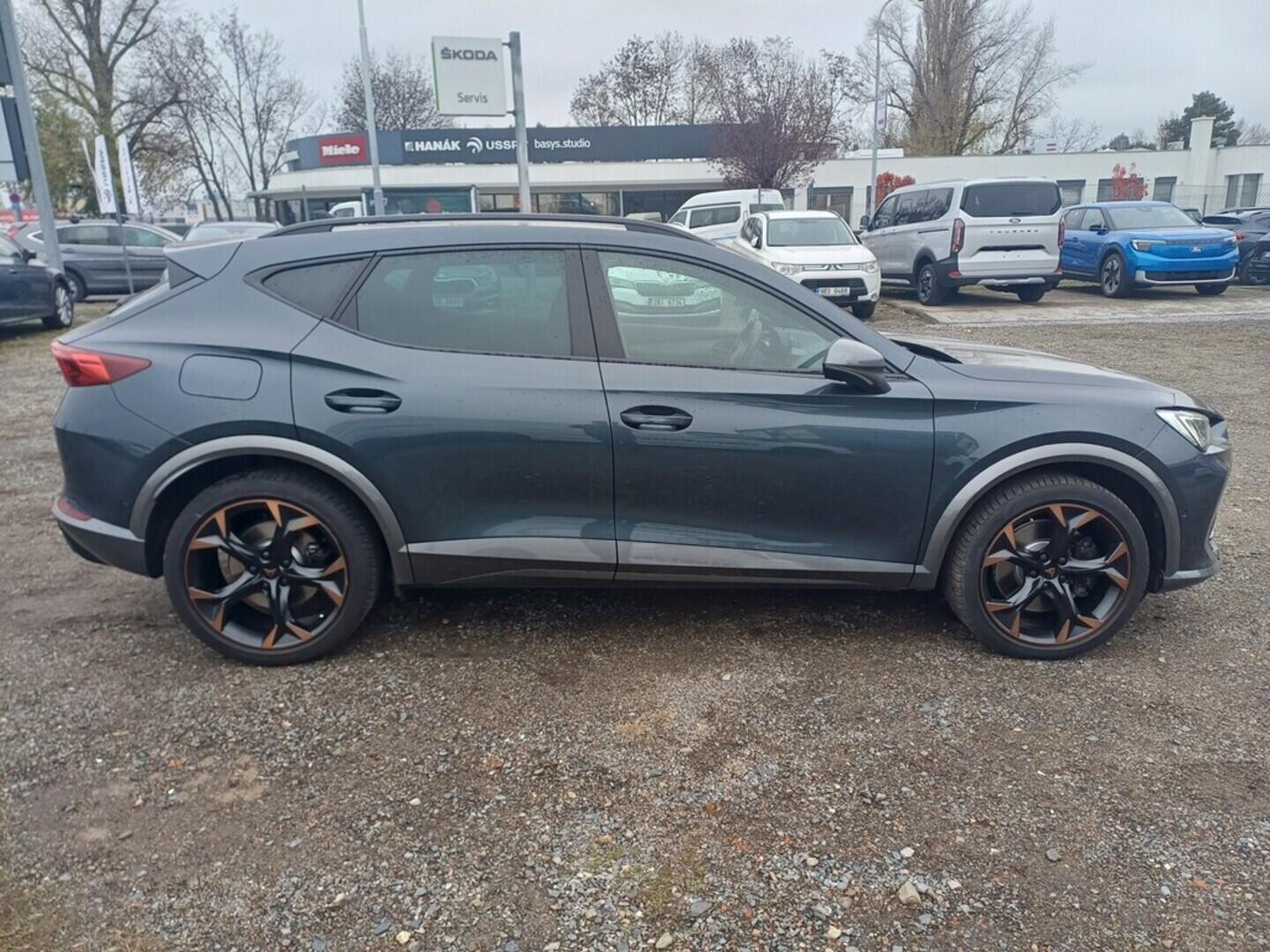 O199V00449_16.webp_FORMENTOR VZ 2.0 TSI 180 kW automat, DPH