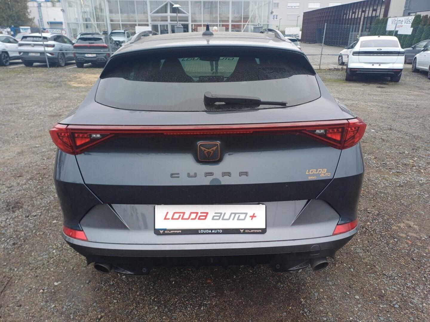 O199V00449_17.webp_FORMENTOR VZ 2.0 TSI 180 kW automat, DPH