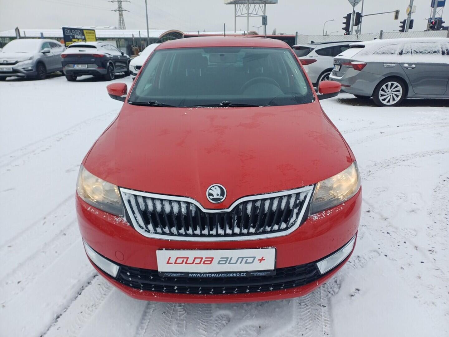 O199V00450_13.webp_RAPID Ambition 1.2 TSI 63 kW manuál, DPH