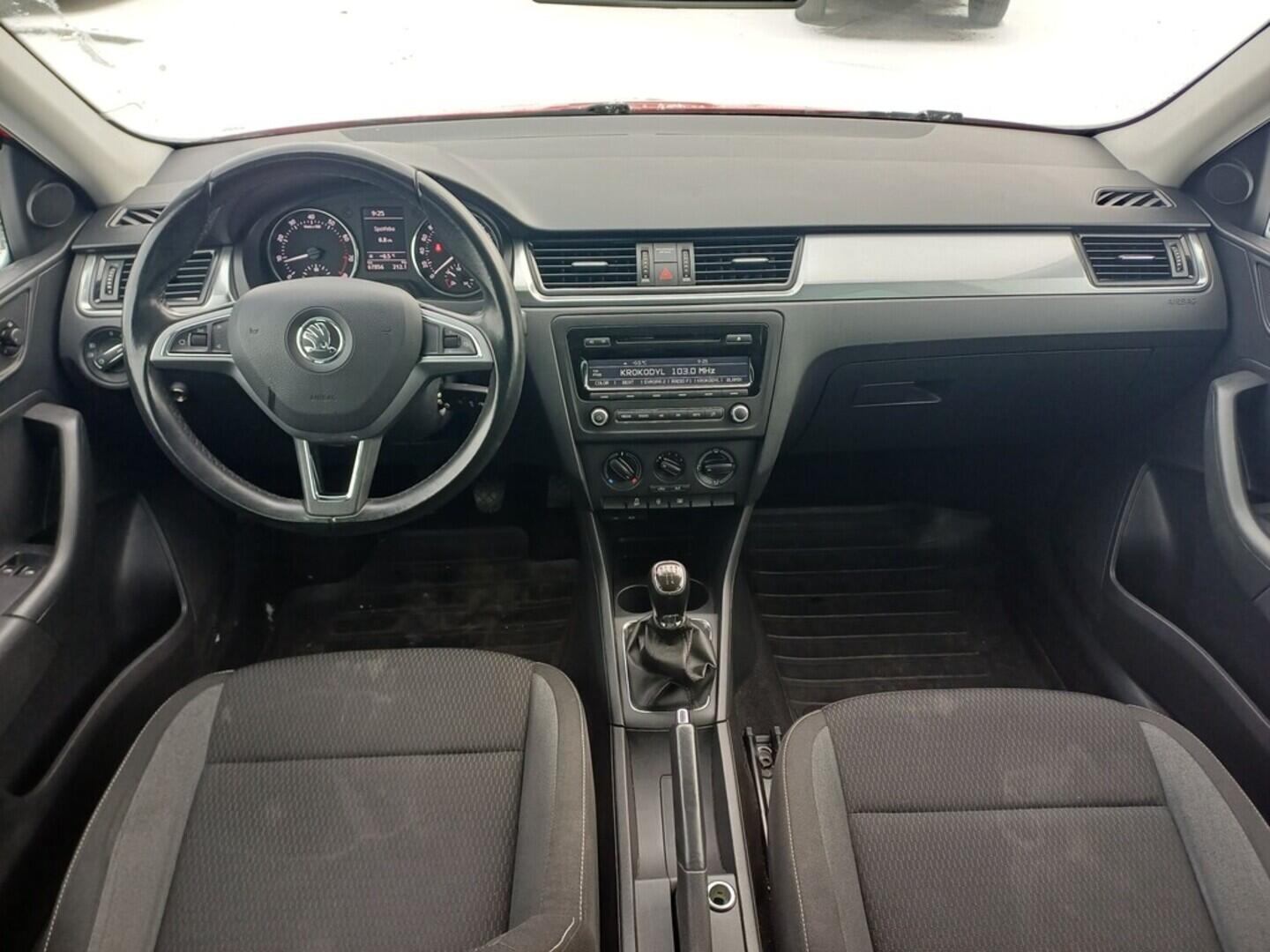 O199V00450_18.webp_RAPID Ambition 1.2 TSI 63 kW manuál, DPH