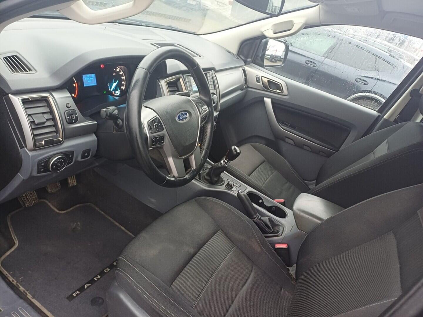 O199V00453_19.webp_RANGER XLT 2.2 TDCi 118 kW manuál, DPH